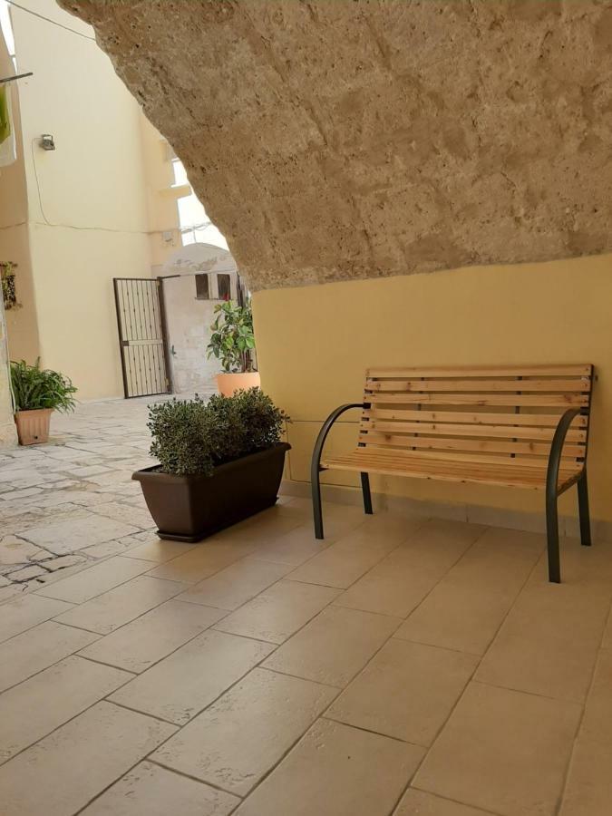 Ferienwohnung Al Sottano 19 Bari Exterior foto
